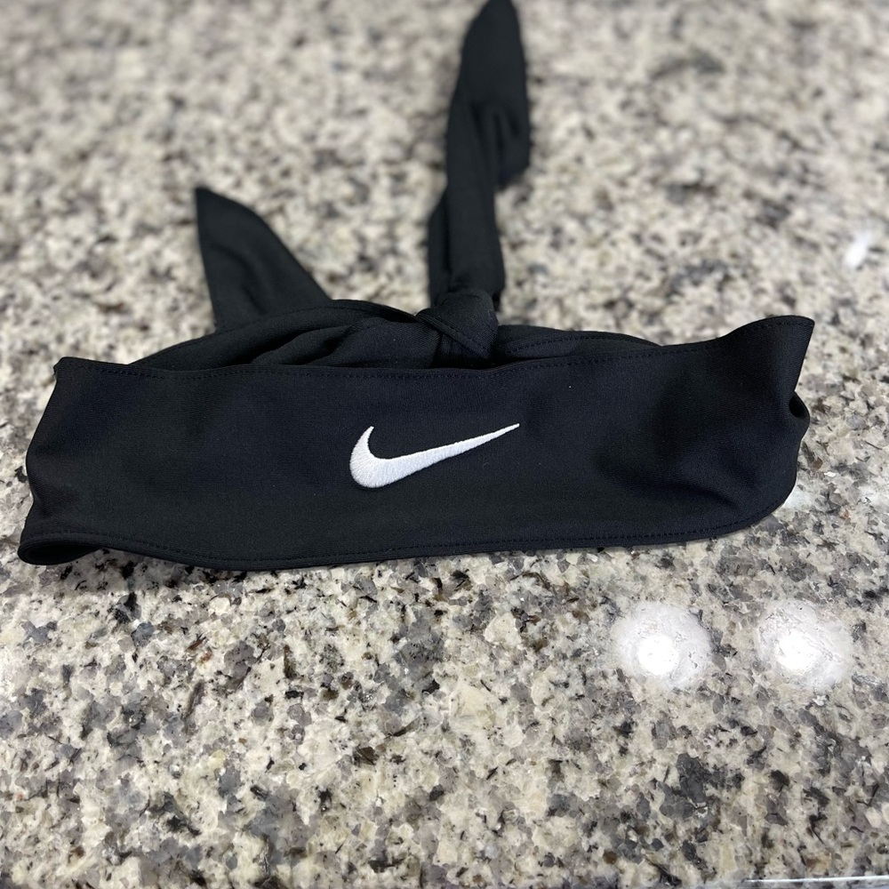 NIKE headband